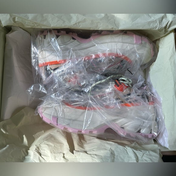 Burberry Arthur Check Runway Sneakers 9.5 - Picture 7 of 7